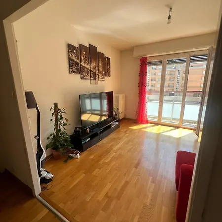 ホームステイ Confortable Au Coeur De *